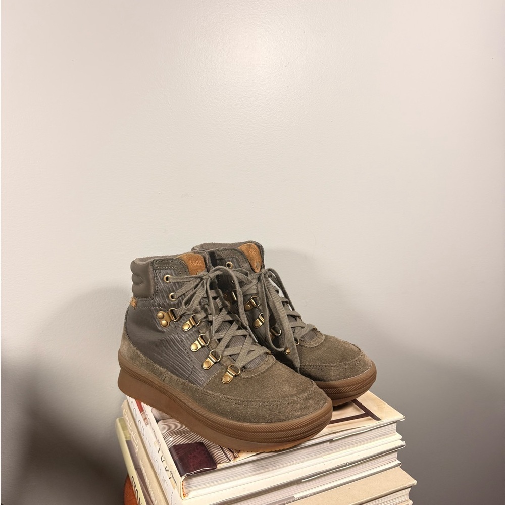 Keds Size 7.5 Women’s Stylish High-Top Suede Sage GreeSneakers with Gold Accents